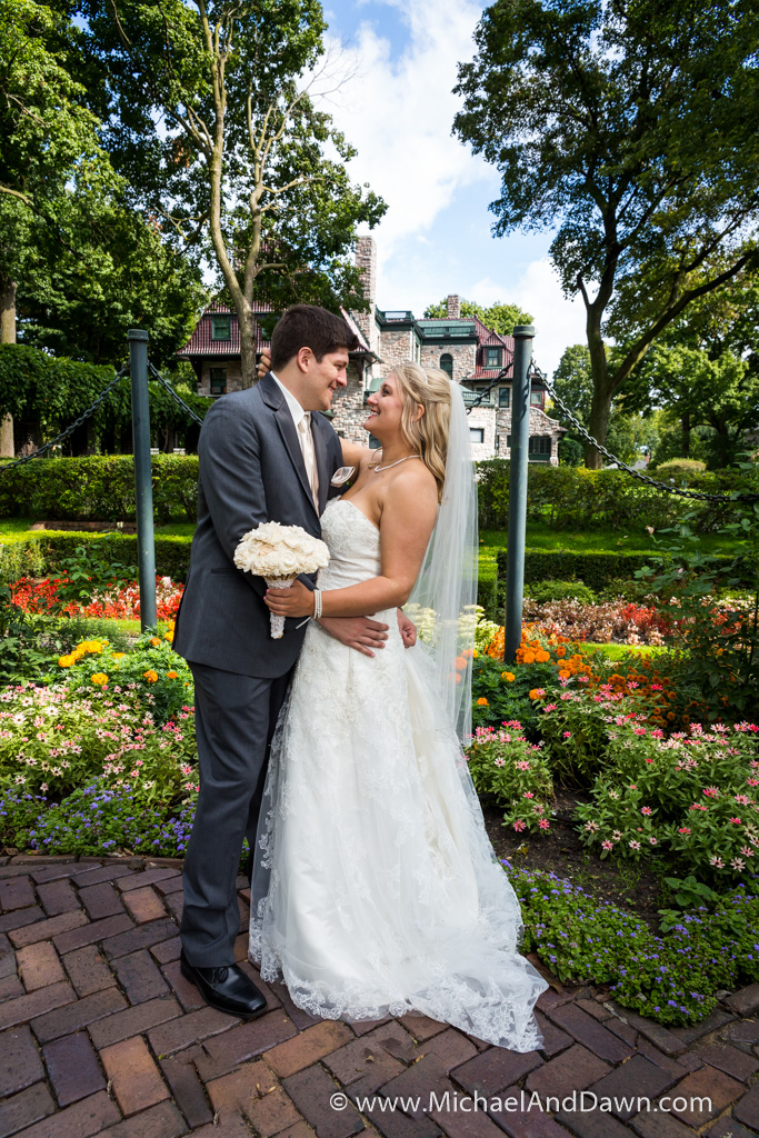 Bride and Groom in the gardens